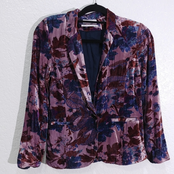 Urban Outfitters Jackets & Blazers - UO Morris Floral Velvet Blazer XS